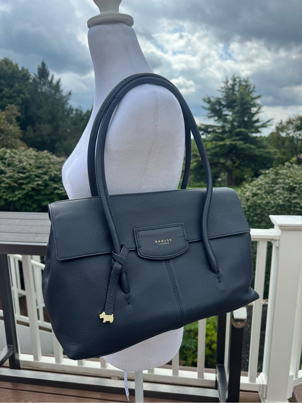 EUC Radley London Navy Leather Handbag - Burnham Beeches